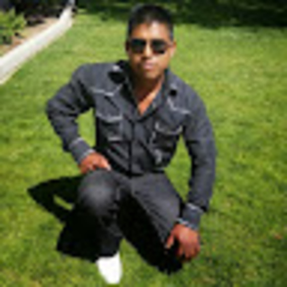 Meet your Posher, Epigmenio - Picture 1 of 1